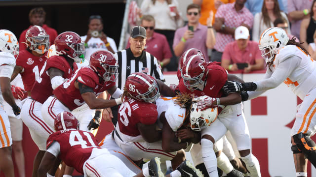 Tim Keenan III (96) vs. Tennessee